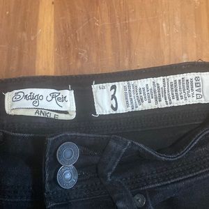 Indigo Rein Black distressed ankle jeans Size 3